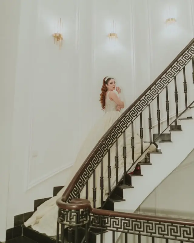 Maria Zeb, bridal photo