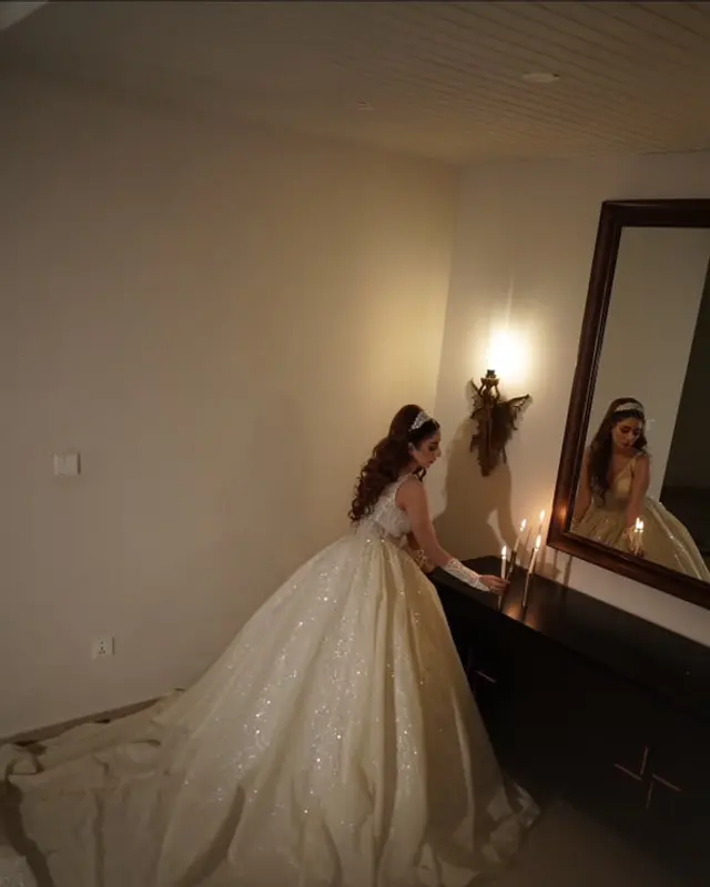 Maria Zeb, bridal photo